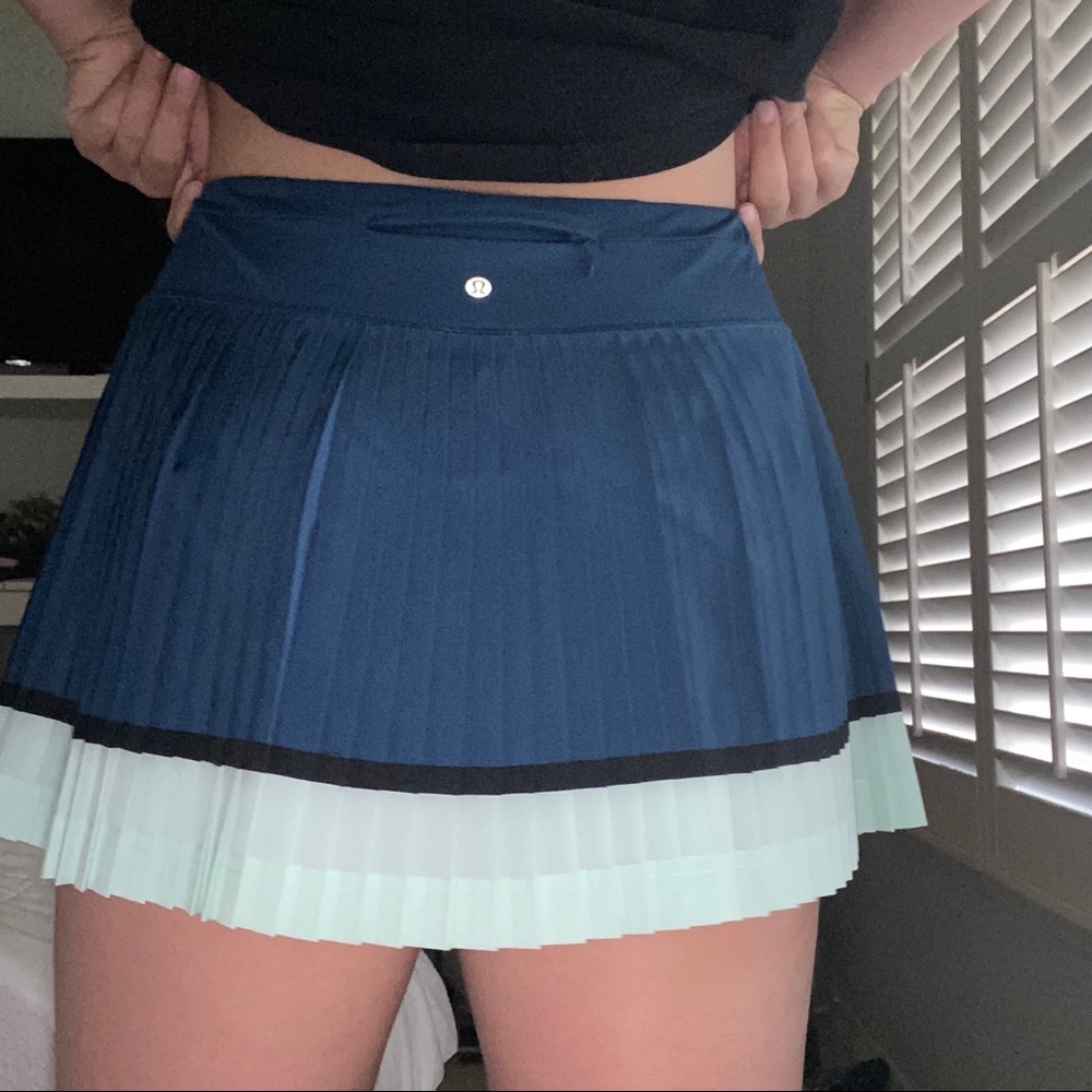 LULULEMON PLEAT TO STREAT SEA MIST SKIRT!